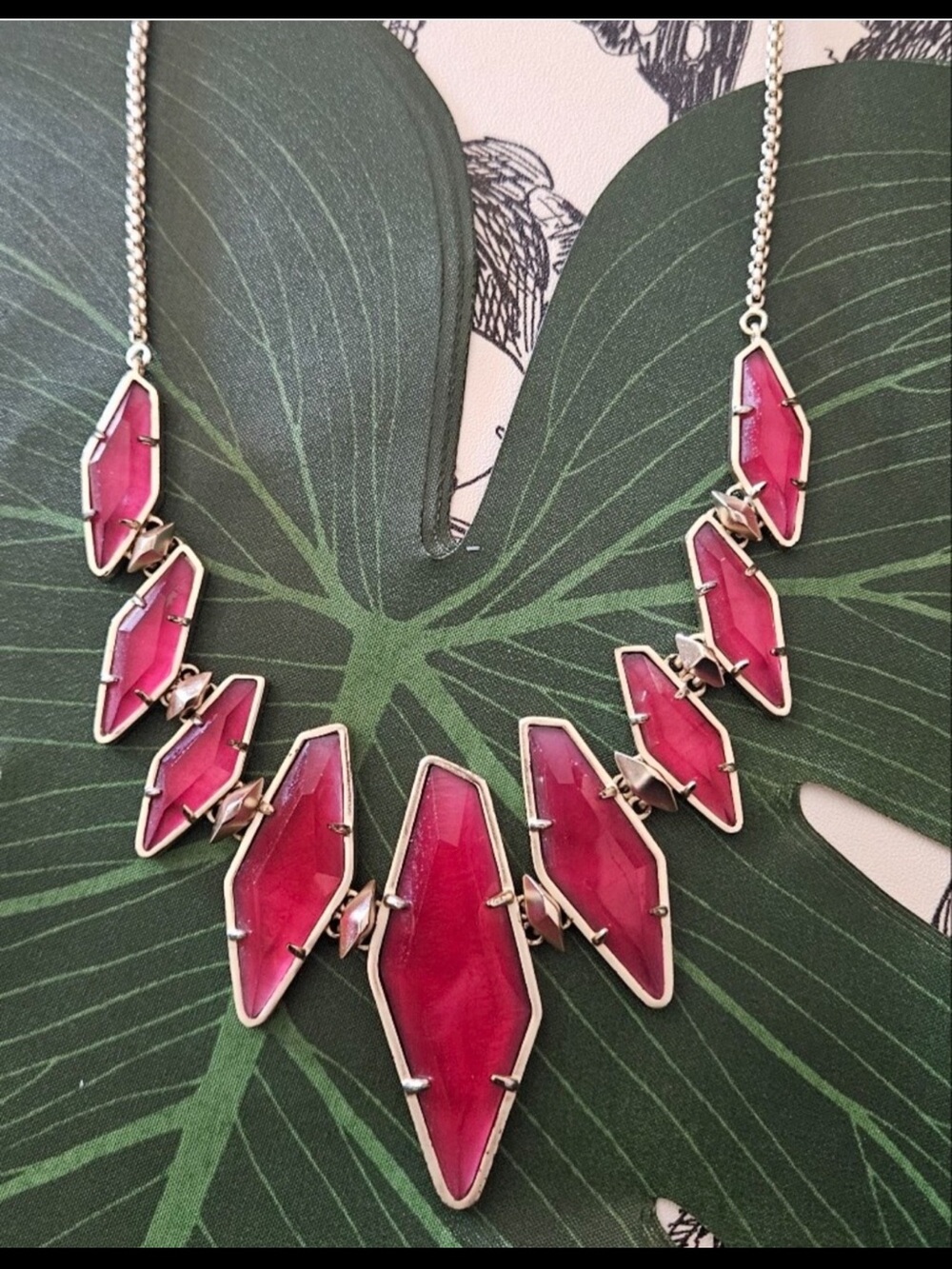 Kendra Scott Bold ruby/white marble reversible Geometric Statement Necklace NWOT